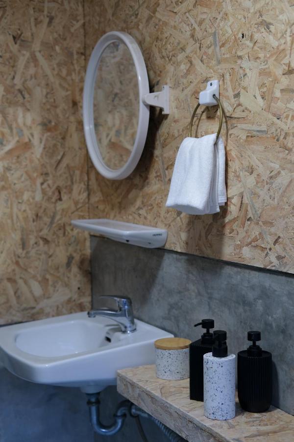 @Home Hostel Wua Lai チエンマイ エクステリア 写真