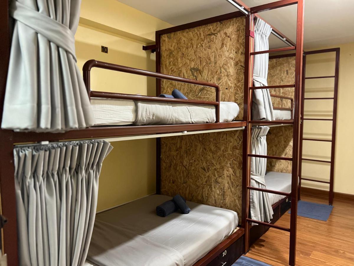 @Home Hostel Wua Lai チエンマイ エクステリア 写真
