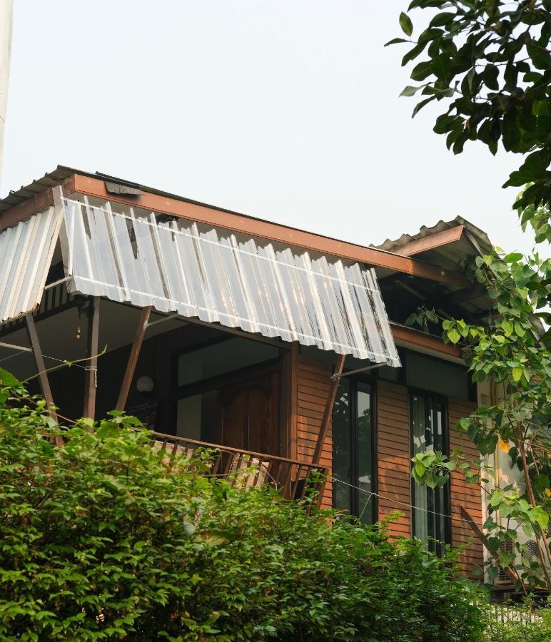 @Home Hostel Wua Lai チエンマイ エクステリア 写真